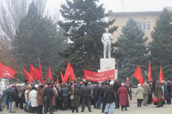 Тимашевск: День Октябрьской Революции