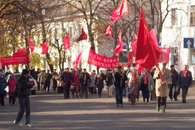 Коммунисты Тихорецка в честь Великого Октября провели митинг и шествие