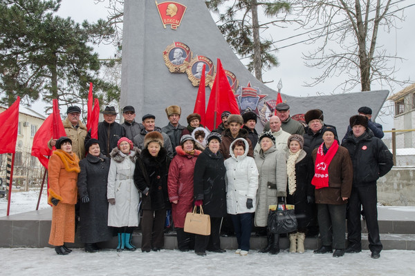 Абинск: второе рождение комсомольского Памятного Знака Абинск: второе рождение комсомольского Памятного Знака