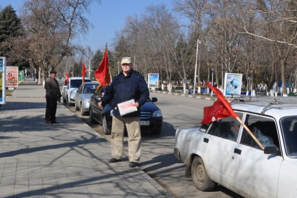 В Успенском районе состоялся красный автопробег В Успенском районе состоялся красный автопробег