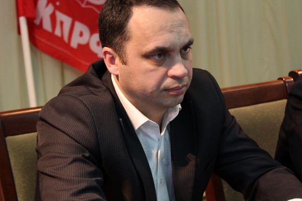 Коммунисты-депутаты обсудили в краевом Минздраве проблемы сельских больниц Коммунисты-депутаты обсудили в краевом Минздраве проблемы сельских больниц