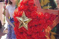 Коммунисты Армавира возложили цветы и распространили агитматериалы
