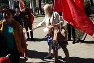 Коммунисты Армавира возложили цветы и распространили агитматериалы