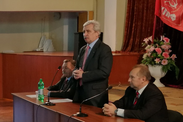 Депутат Госдумы Николай Осадчий провел ряд встреч в Тихорецке Депутат Госдумы Николай Осадчий провел ряд встреч в Тихорецке