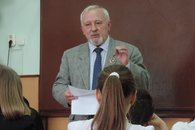 Белореченские коммунисты-ветераны проводят в школах Уроки мужества