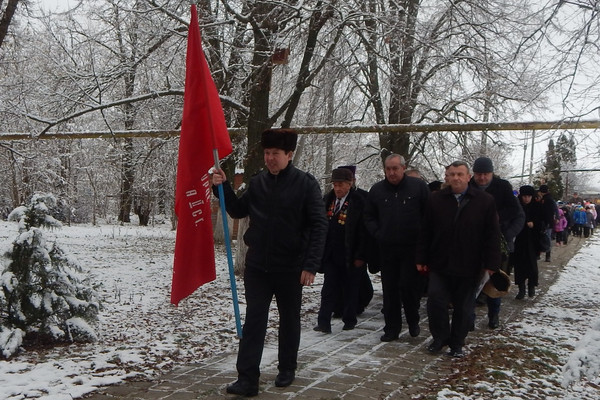 Каневские патриоты отметили День Неизвестного солдата Каневские патриоты отметили День Неизвестного солдата