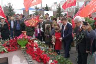 Коммунисты в Краснодаре отметили День Победы акцией у Вечного огня