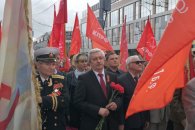 Коммунисты в Краснодаре отметили День Победы акцией у Вечного огня