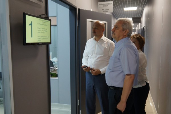 Коммунист-депутат Н. Осадчий посетил ряд подразделений Кубанского медицинского университета