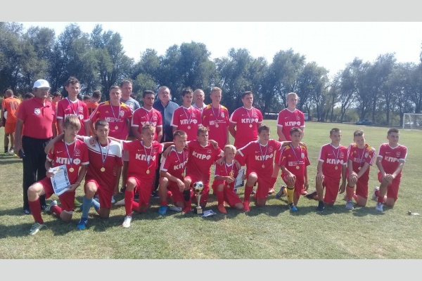 В Калининском районе прошел юношеский футбольный турнир на приз крайкома КПРФ