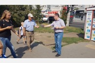 Кандидат-коммунист Александр Сафронов принял участие в агитационном пикете