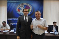 Коммунистам в крайизбиркоме вручены удостоверения депутатов Заксобрания края шестого созыва