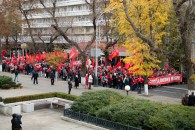 В Краснодаре прошла красная демонстрация в честь столетия Великого Октября