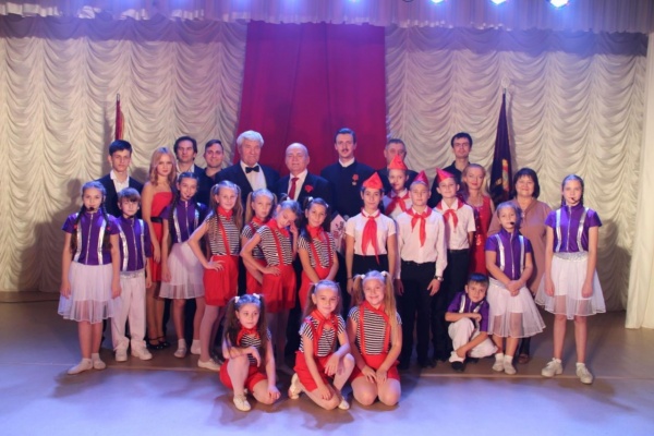 Праздник в честь 100-летия Октября в Белореченске