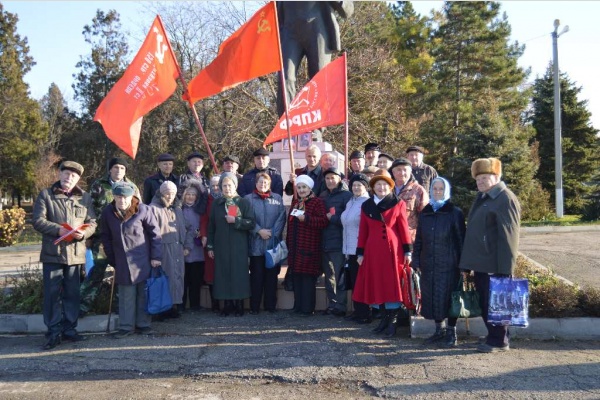 Станица Старощербиновская: митинг в память о Советской эпохе