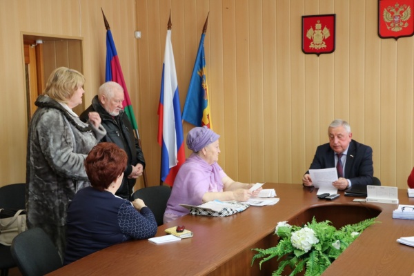 Встречи коммуниста-депутата Н.Харитонова в избирательном округе