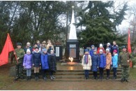 Выселковские коммунисты активно участвуют в патриотическом воспитании школьников