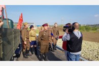 Красный автопробег по Крымскому мосту