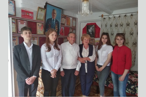 В станице Каневской отметили день рождения ветерана-коммуниста