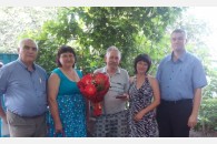 Тимашевский район: ветерану партии вручена высокая награда