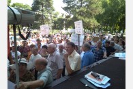 Митинг протеста в поселке Мостовском