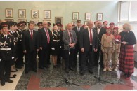 Коммунисты-депутаты в Госдуме открыли выставку «Дети рисуют мир»