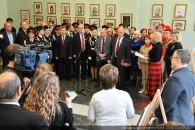 Коммунисты-депутаты в Госдуме открыли выставку «Дети рисуют мир»