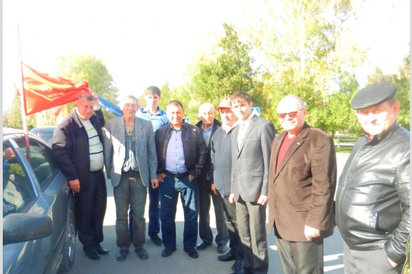 В Славянском районе прошел автопробег в честь комсомольского юбилея