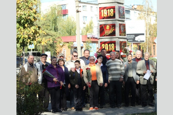 В Крымске обновлена юбилейная комсомольская стела