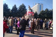 В Армавире в честь дня Революции прошел митинг