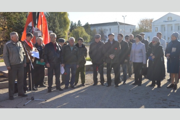 Станица Старощербиновская: митинг в честь годовщины Великого Октября