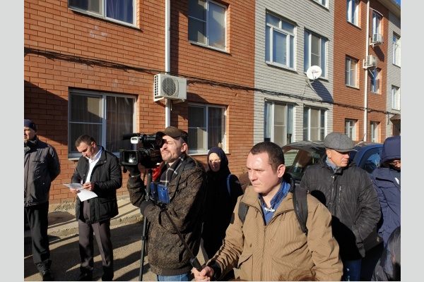 Представители крайкома КПРФ откликнулись на просьбы жителей краснодарского поселка о помощи