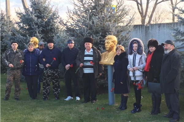 Коммунисты Курганинского района почтили память И.В. Сталина