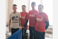 Курганинские комсомольцы поздравили детей с Новым годом