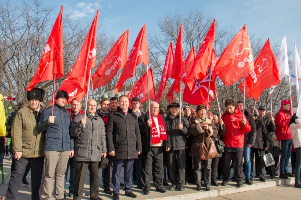Активисты КПРФ отметили день освобождения Краснодара от фашистских оккупантов