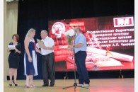 Коммунисты поздравили краевую специализированную библиотеку с юбилеем