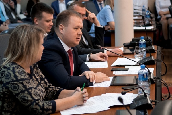 Коммунист-депутат Д. Коломиец выступил на заседании городской Думы Краснодара Коммунист-депутат Д. Коломиец выступил на заседании городской Думы Краснодара