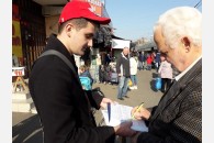 В Краснодаре активисты КПРФ организовали агитационный десант на местный рынок