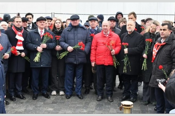 В Москве коммунисты и сторонники КПРФ почтили память И.В. Сталина