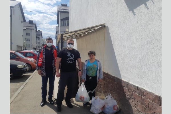 Краснодар. Коммунисты-добровольцы продолжают помогать малоимущим семьям