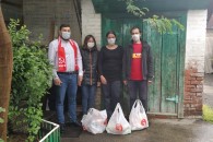 Краснодар. Активисты КПРФ в условиях карантина продолжают оказывать помощь многодетным семьям