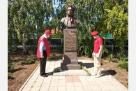Кубанские активисты КПРФ и ЛКСМ отметили Пушкинский день