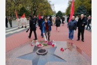 В Белореченске день Великого Октября отметили митингом и возложением