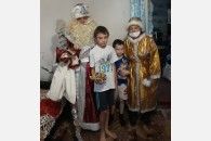 Активисты КПРФ проводят новогоднюю благотворительную акцию