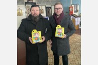 Активисты КПРФ проводят новогоднюю благотворительную акцию