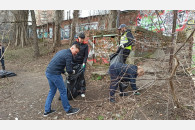 Краснодар. Активисты КПРФ организовали субботник на берегах Карасунских озер