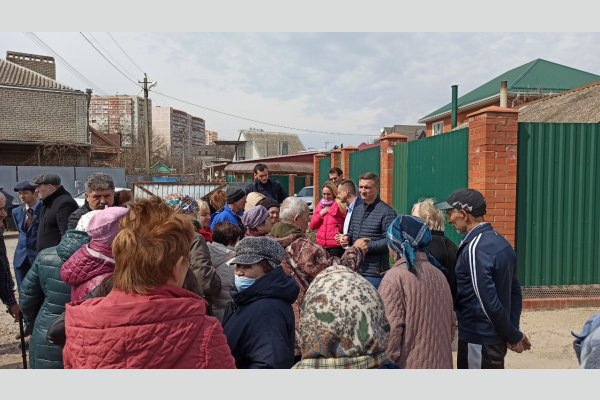 Коммунист-депутат Иван Жилищиков провёл две встречи с жителями Краснодара