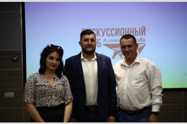 Участники дискуссии в клубе «Альтернатива» обсудили тему: «Сберкласс – зло или благо?» Участники дискуссии в клубе «Альтернатива» обсудили тему: «Сберкласс – зло или благо?»