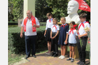 В поселке Афипском активисты КПРФ установили новый памятник В.И. Ленину