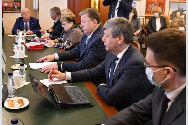 Депутаты фракции КПРФ в Госдуме задали вопросы министру сельского хозяйства Депутаты фракции КПРФ в Госдуме задали вопросы министру сельского хозяйства